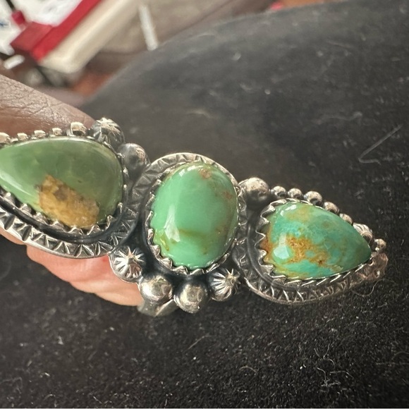 Native American Turquoise and Sterling Silver Ring - Picture 3 of 7